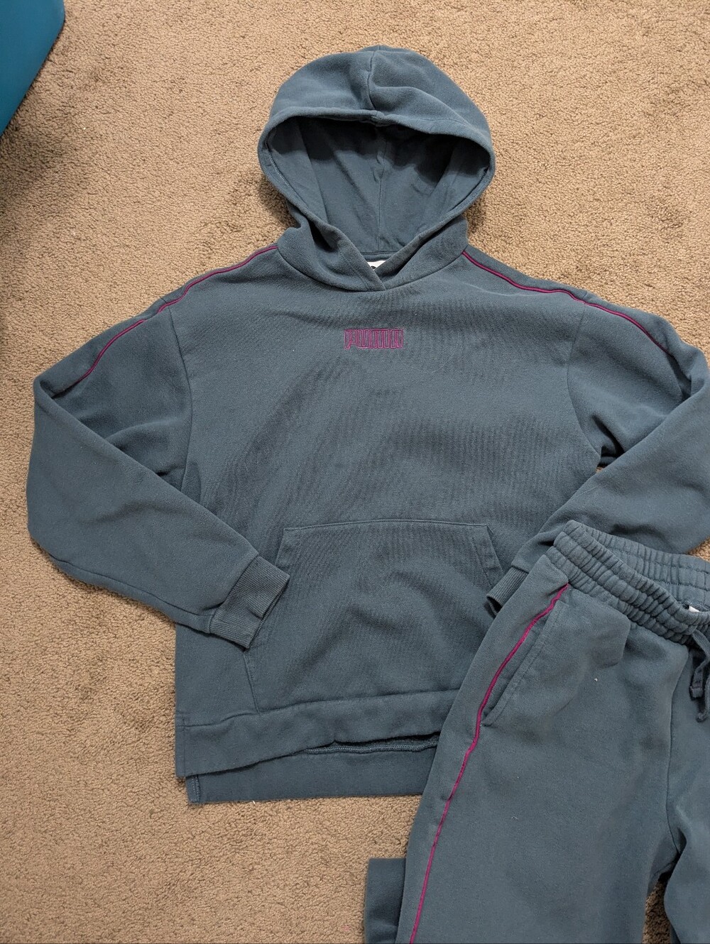Puma Women's Gray/Pink Sweatshirt & Joggers Set, Medium